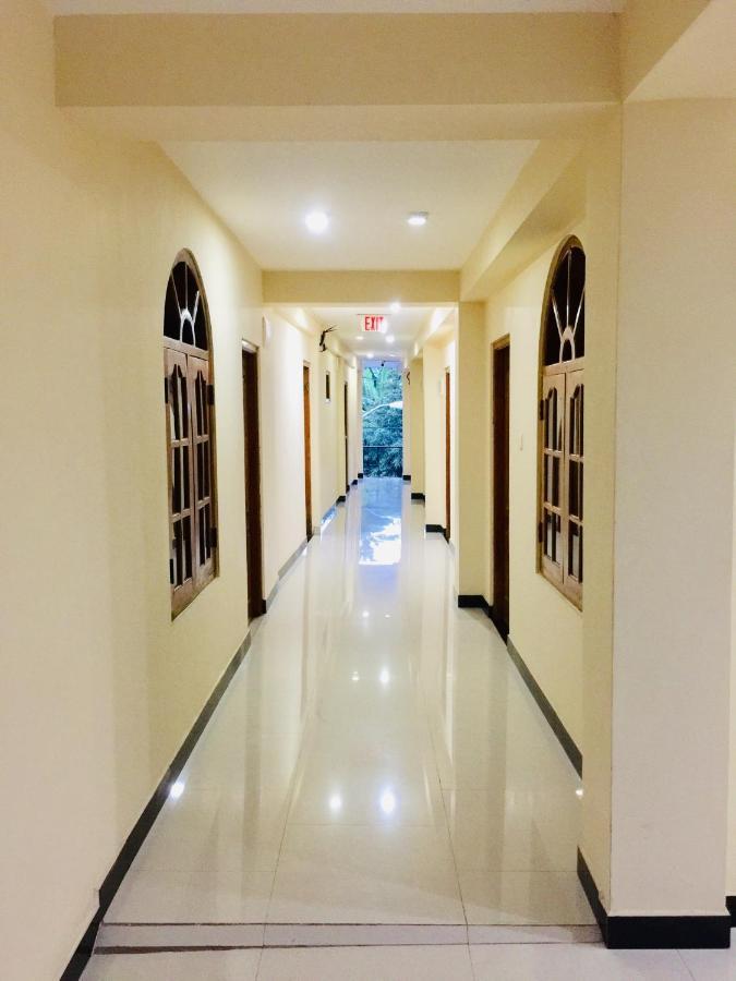 Hotel Senthil Complex à Jaffna Extérieur photo